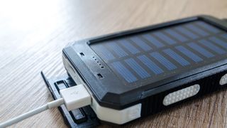 Vermont Balcony Solar Law Opens Plug-In Solar to Renters and Homeowners (Featured )